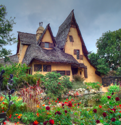 What Is a Storybook House? A Home Straight Out of a Fairy Tale ...